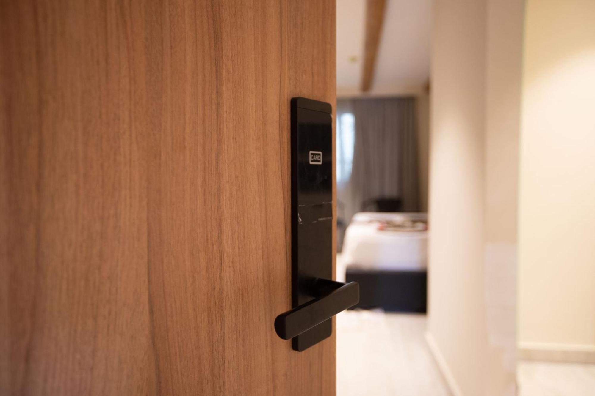 Kafret el-Gabal La Boutique Hotel - Vue Des Pyramides מראה חיצוני תמונה
