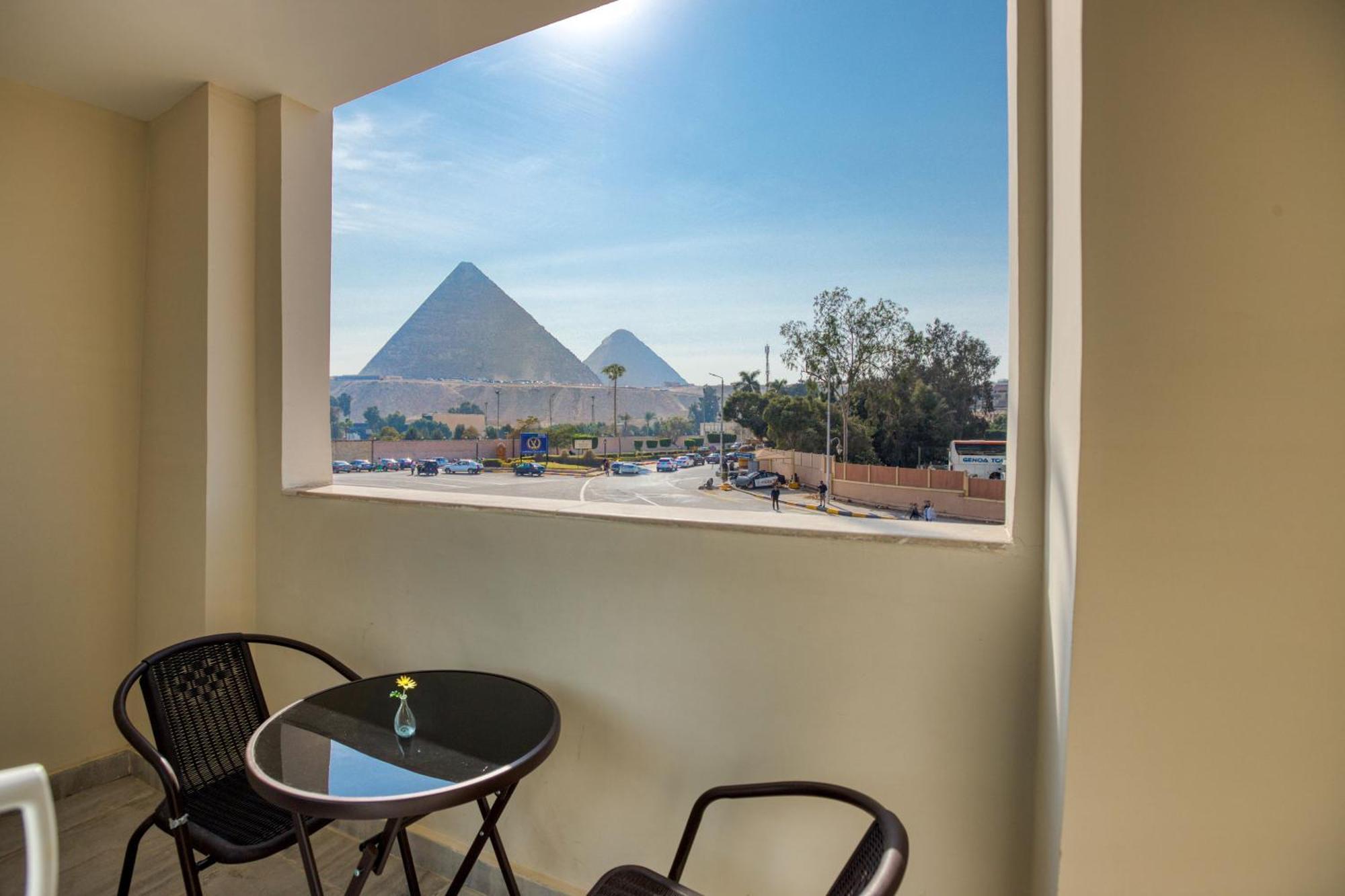 Kafret el-Gabal La Boutique Hotel - Vue Des Pyramides מראה חיצוני תמונה